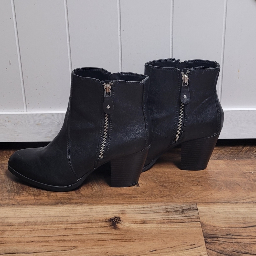 Vera Wang Black Ankle Boots with Zippers